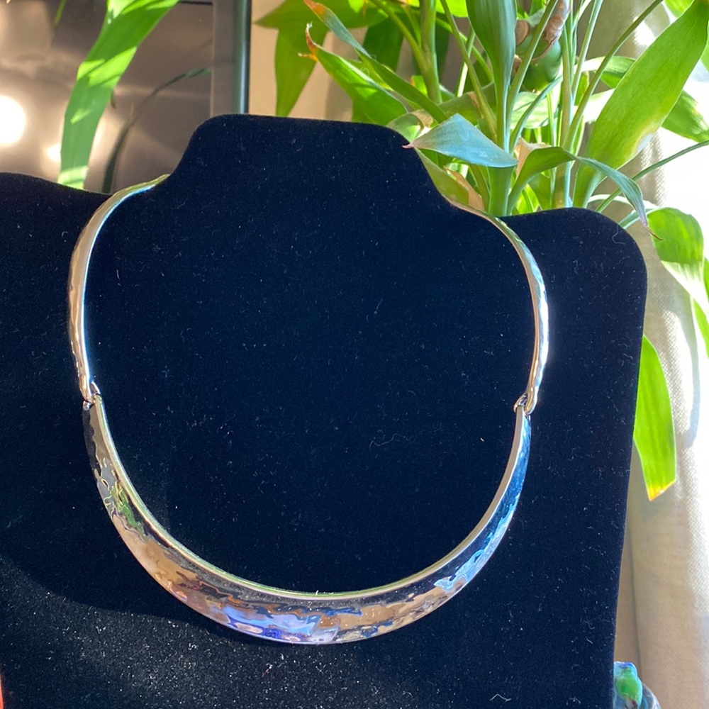 Chico’s silver choker necklace
